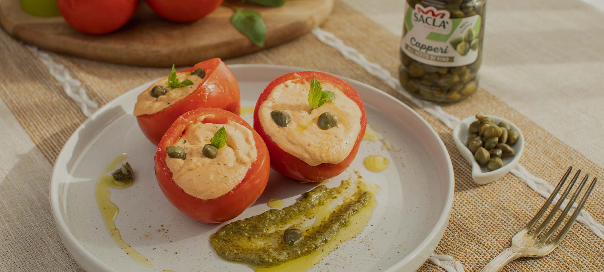 Gevulde Tomaten met Tonijn en Saclà Kappertjes in Wijnazijn